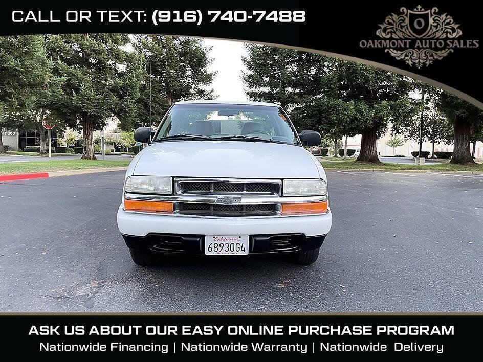 Used 2001 Chevrolet S10 Pickup 2WD Regular Cab w/ Comfort Convenience Pkg image 2