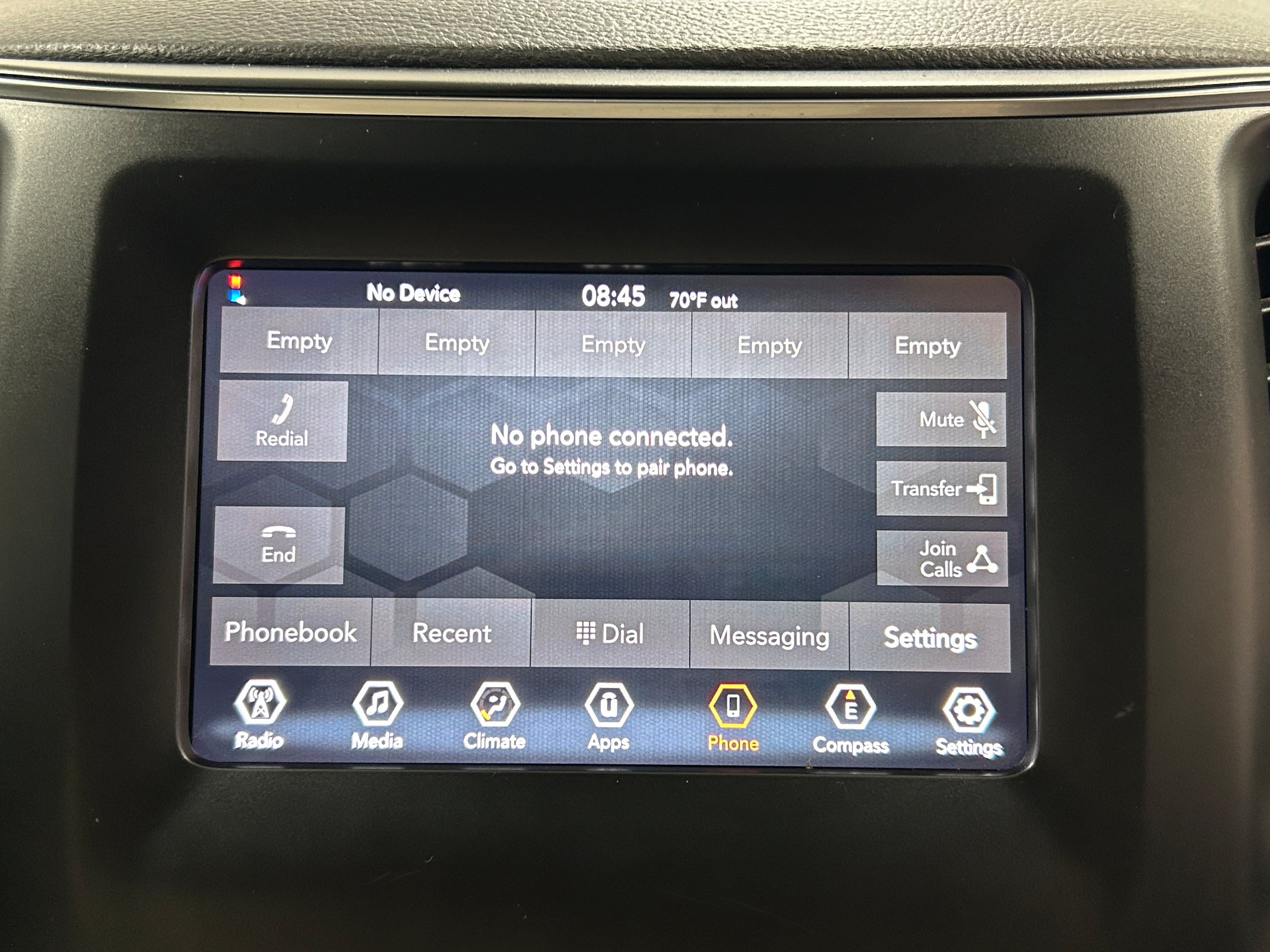 Used 2019 Jeep Cherokee Latitude Plus AWD/4WD image 8