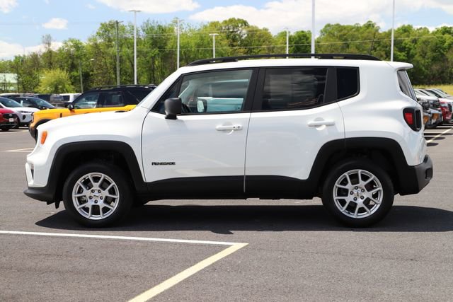 Used 2022 Jeep Renegade Latitude w/ Convenience Group AWD/4WD image 4