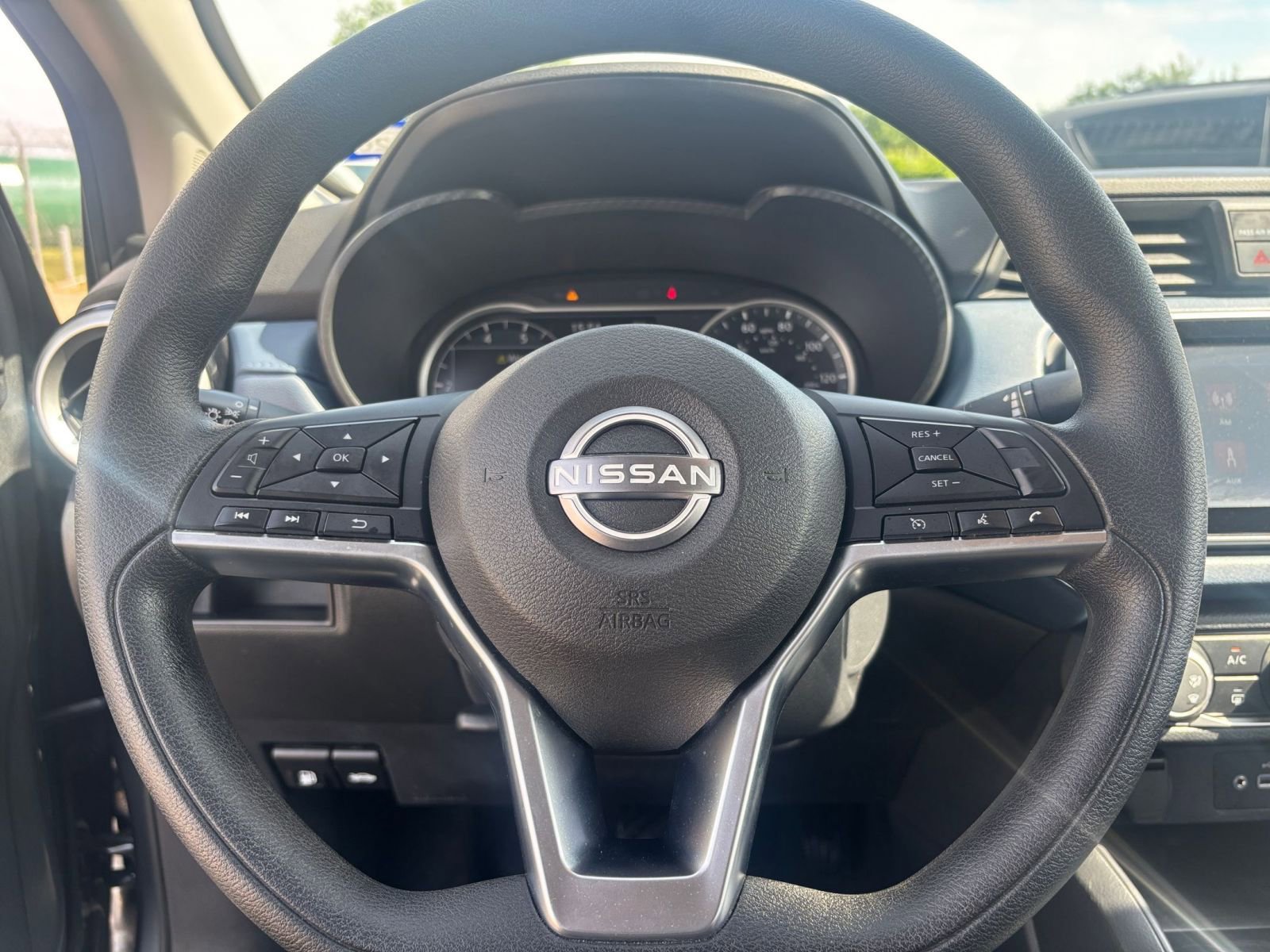 Used 2025 Nissan Versa SV image 25