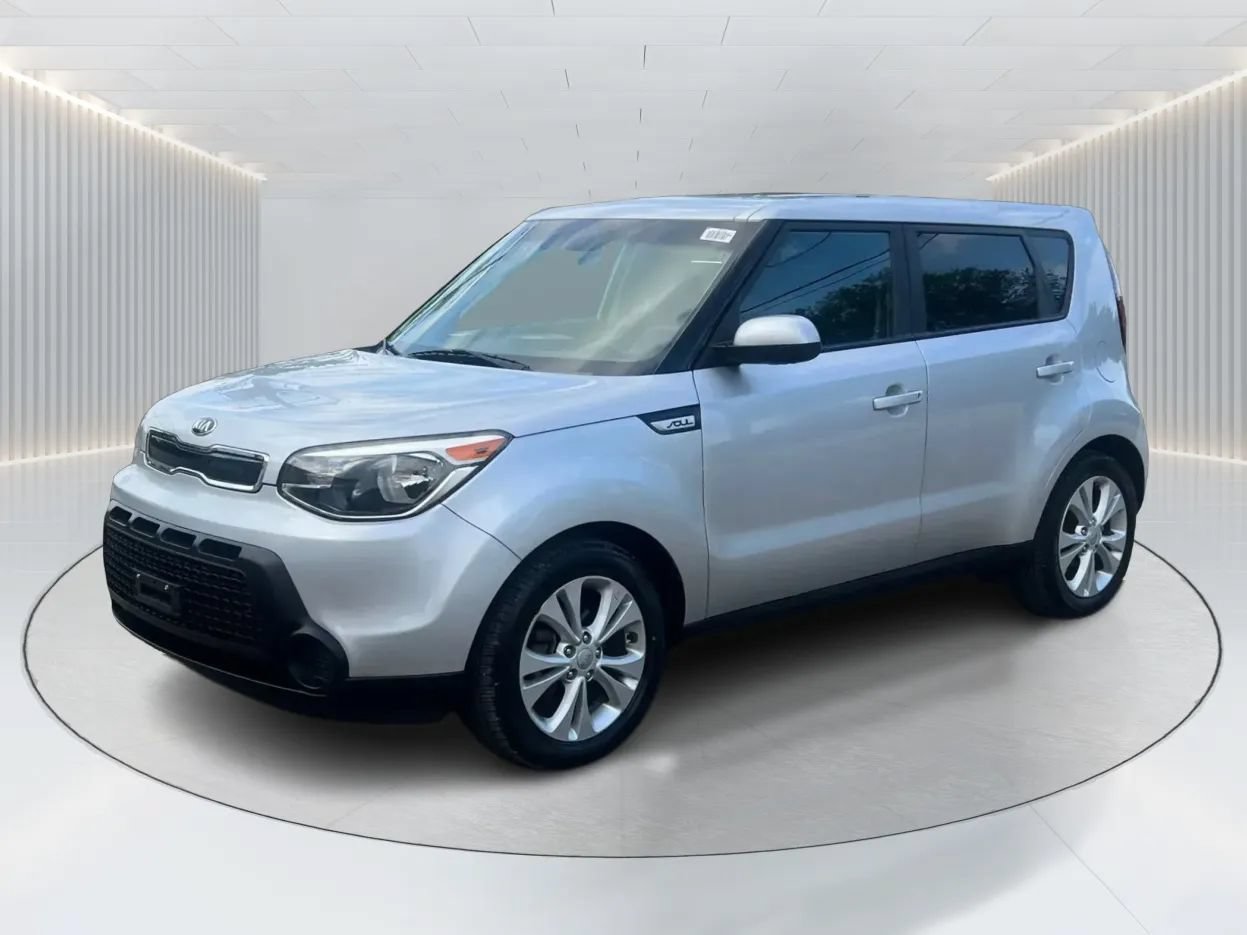 Used 2015 Kia Soul + FWD image 1
