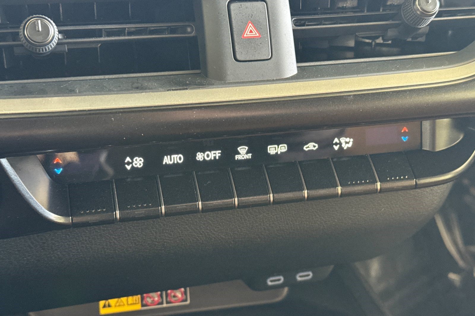 Certified 2025 Lexus UX 300h AWD w/ Accessory Package (Z2) image 19