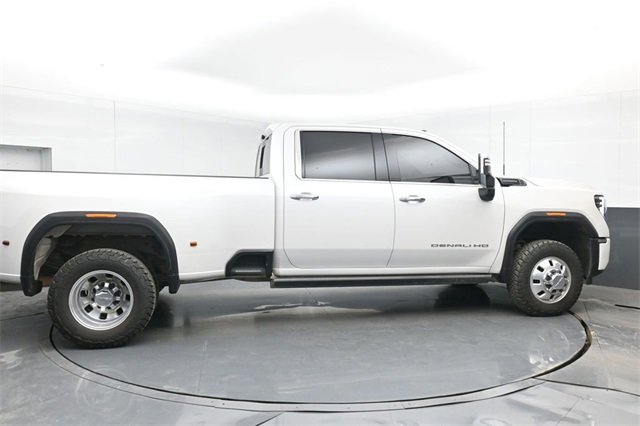 Used 2024 GMC Sierra 3500 Denali Ultimate image 15