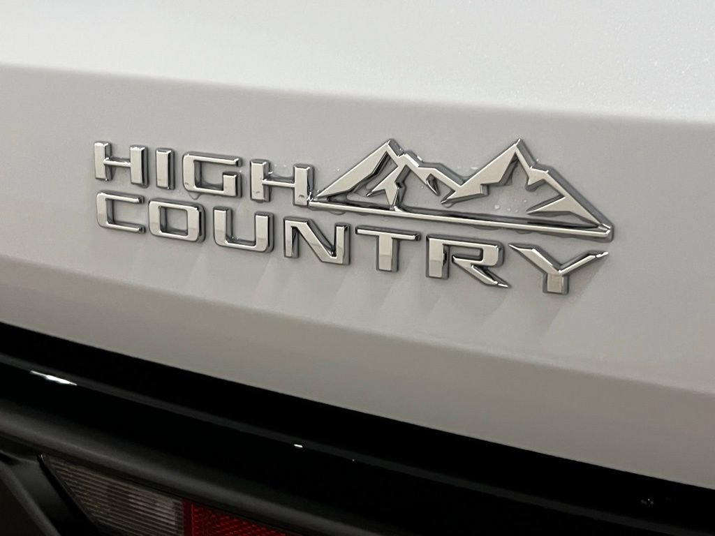 New 2026 Chevrolet Traverse High Country image 5