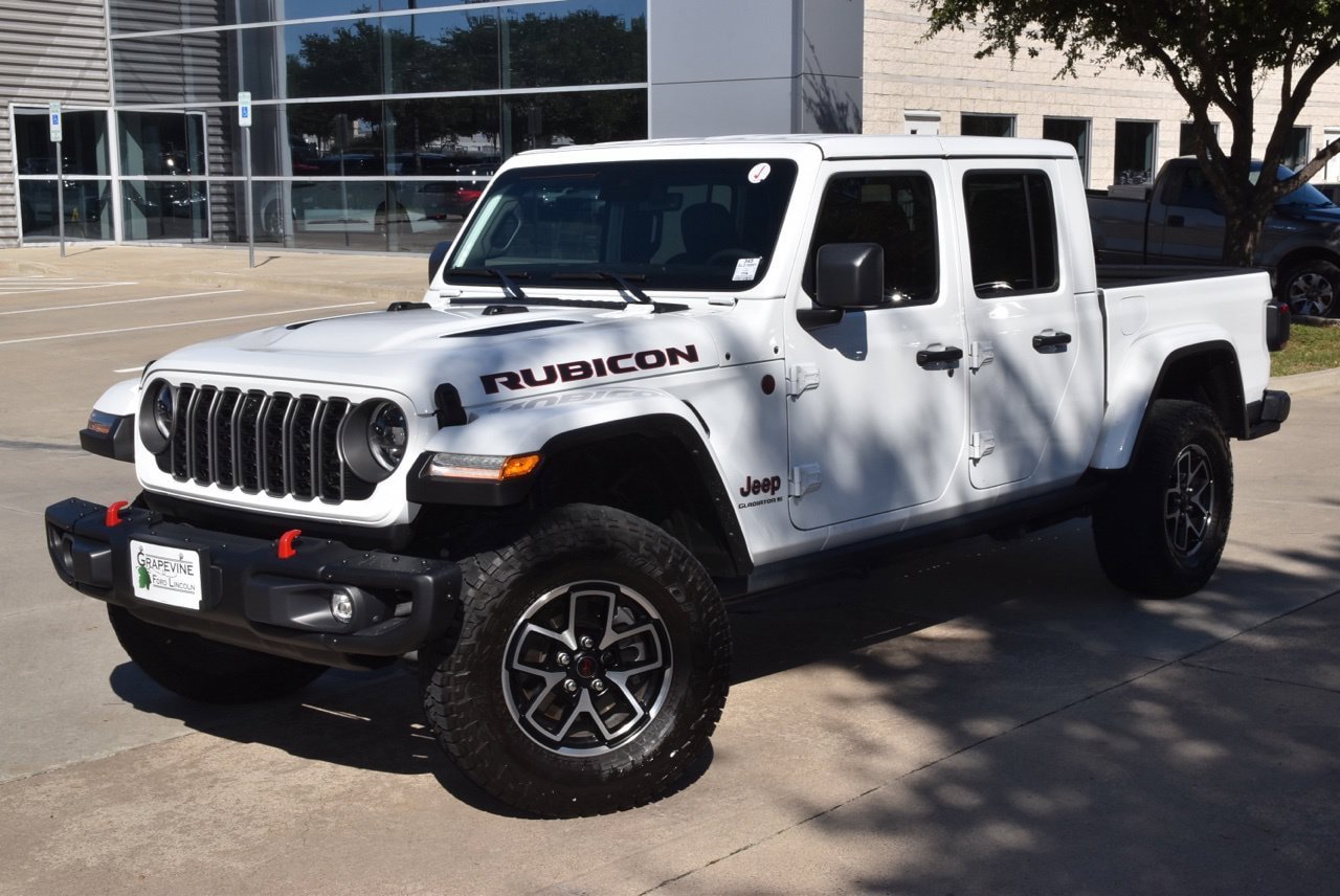 Used 2025 Jeep Gladiator Rubicon AWD/4WD image 40