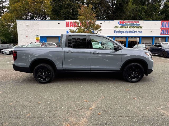 Used 2025 Honda Ridgeline Black Edition image 9