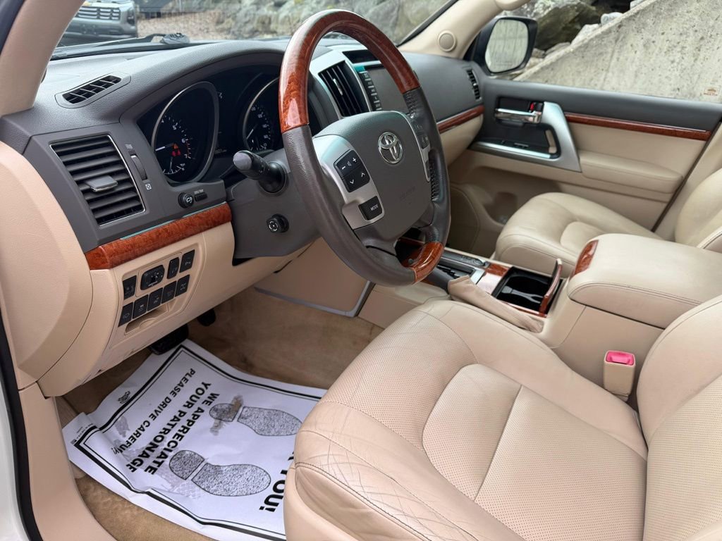 Used 2014 Toyota Land Cruiser AWD/4WD image 15