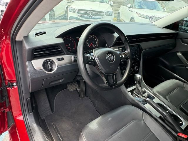 Used 2020 Volkswagen Passat 2.0T SE w/ Sunroof Package FWD image 21