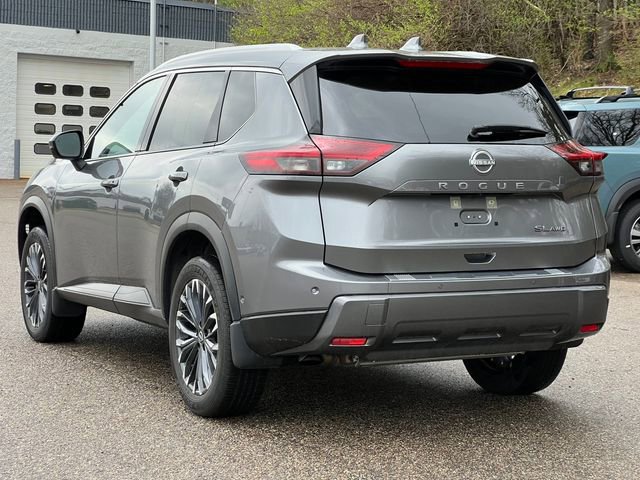 Used 2025 Nissan Rogue SL w/ Tech Package image 9