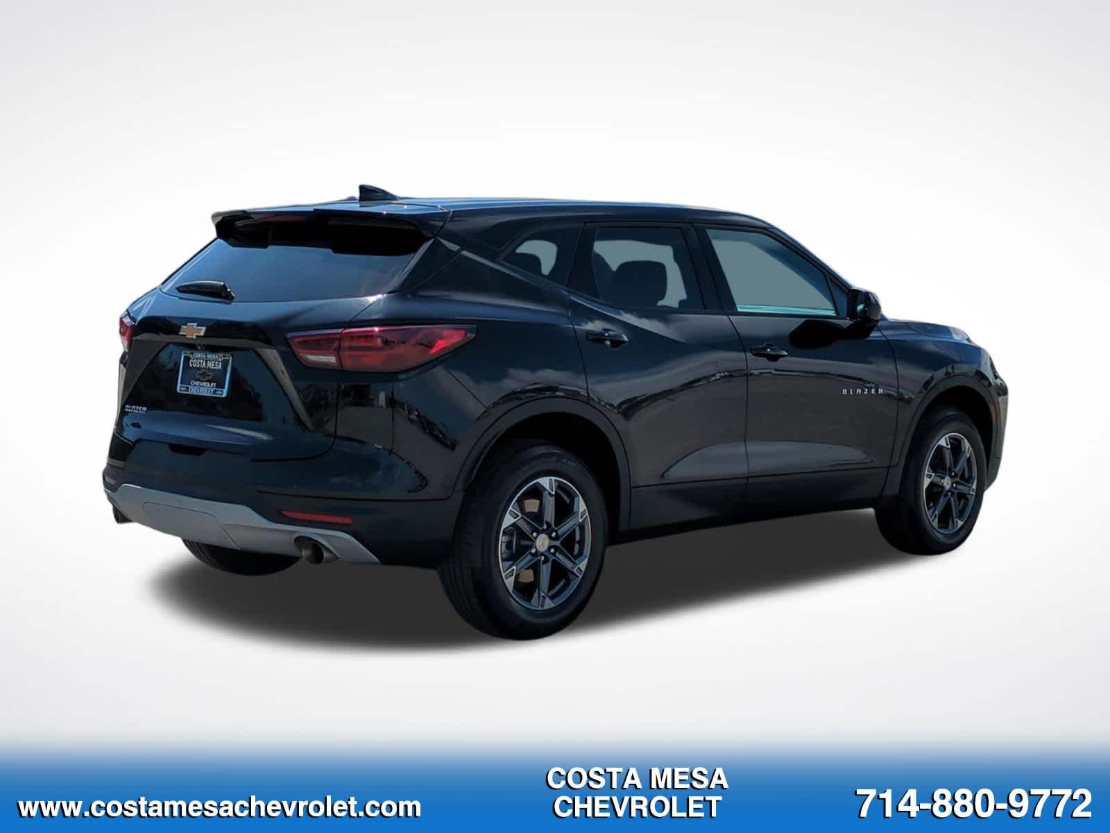 Used 2025 Chevrolet Blazer LT FWD image 5