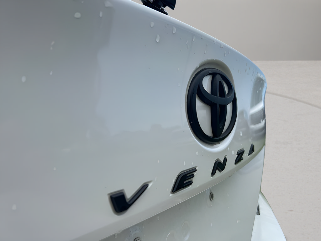 Used 2010 Toyota Venza AWD image 33