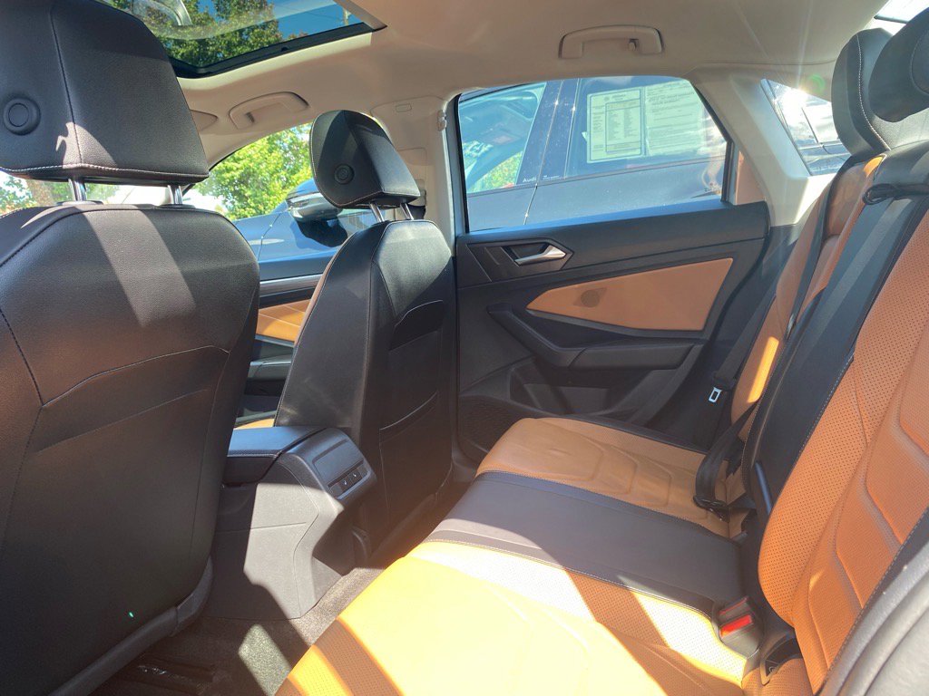 Certified 2024 Volkswagen Jetta SEL image 18