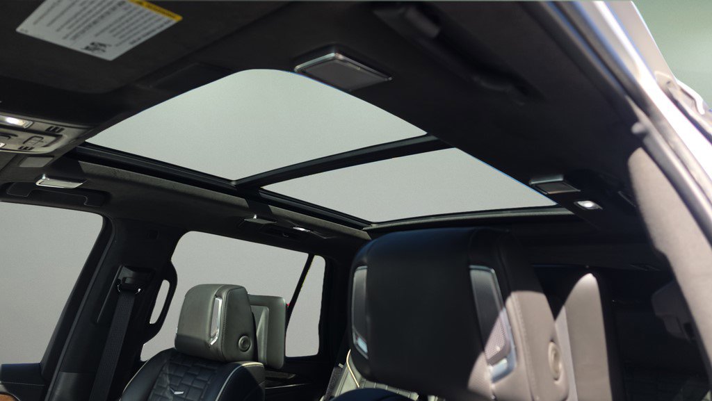 Certified 2022 Cadillac Escalade Sport Platinum w/ LPO, ONYX Package image 5