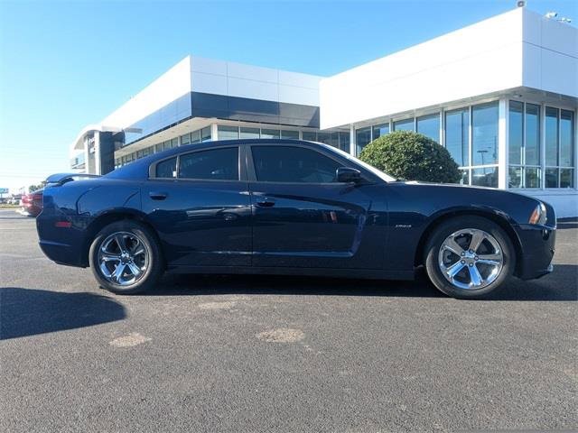 Used 2014 Dodge Charger R/T image 3