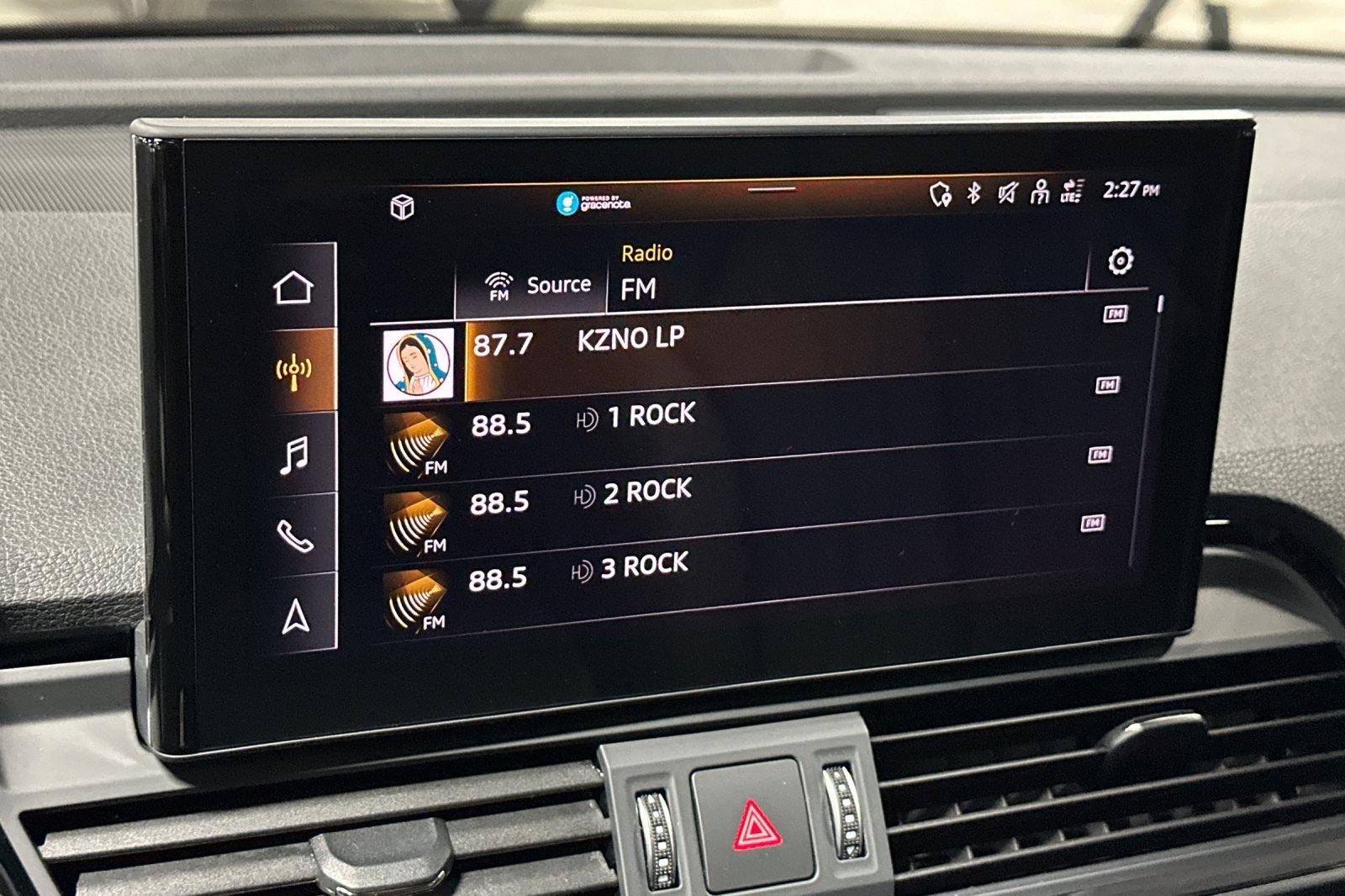 Used 2023 Audi Q5 e Premium Plus w/ Premium Plus Package image 17