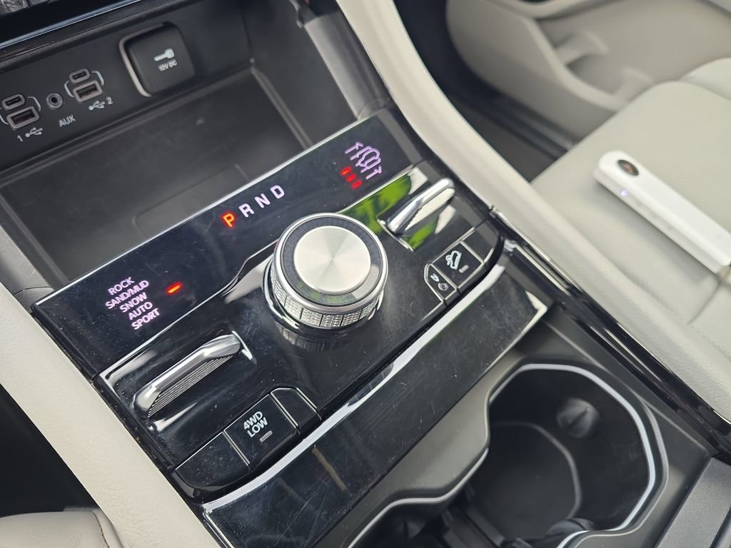 Used 2022 Jeep Grand Cherokee Overland w/ Advanced Protech Group III image 26