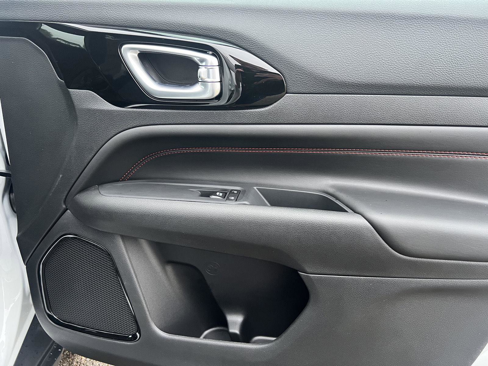 New 2026 Jeep Compass Trailhawk image 36