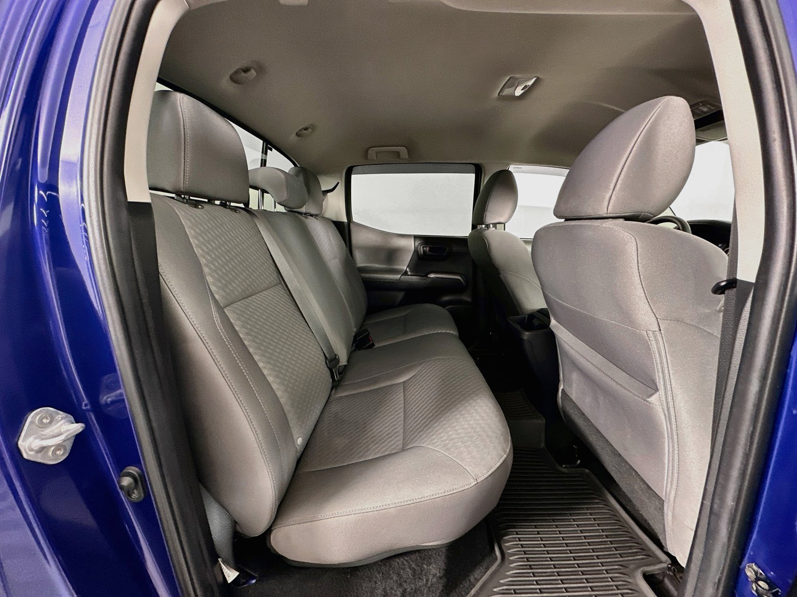Certified 2022 Toyota Tacoma SR5 AWD/4WD image 24