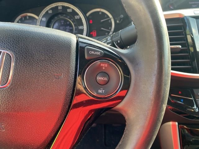 Used 2017 Honda Accord EX-L image 19