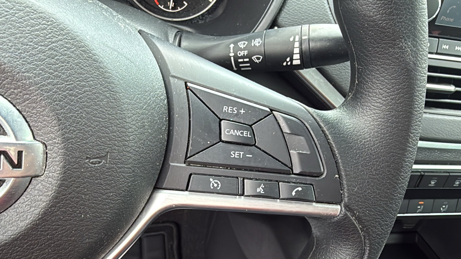 Used 2020 Nissan Altima 2.5 S FWD image 11