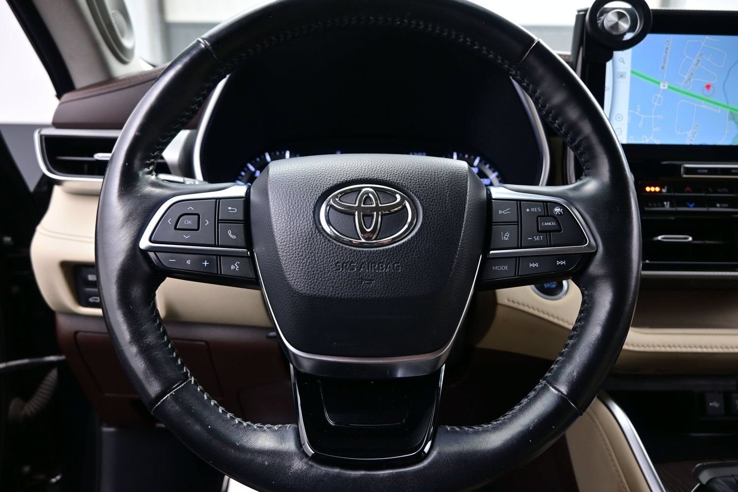 Used 2020 Toyota Highlander Platinum AWD/4WD image 26
