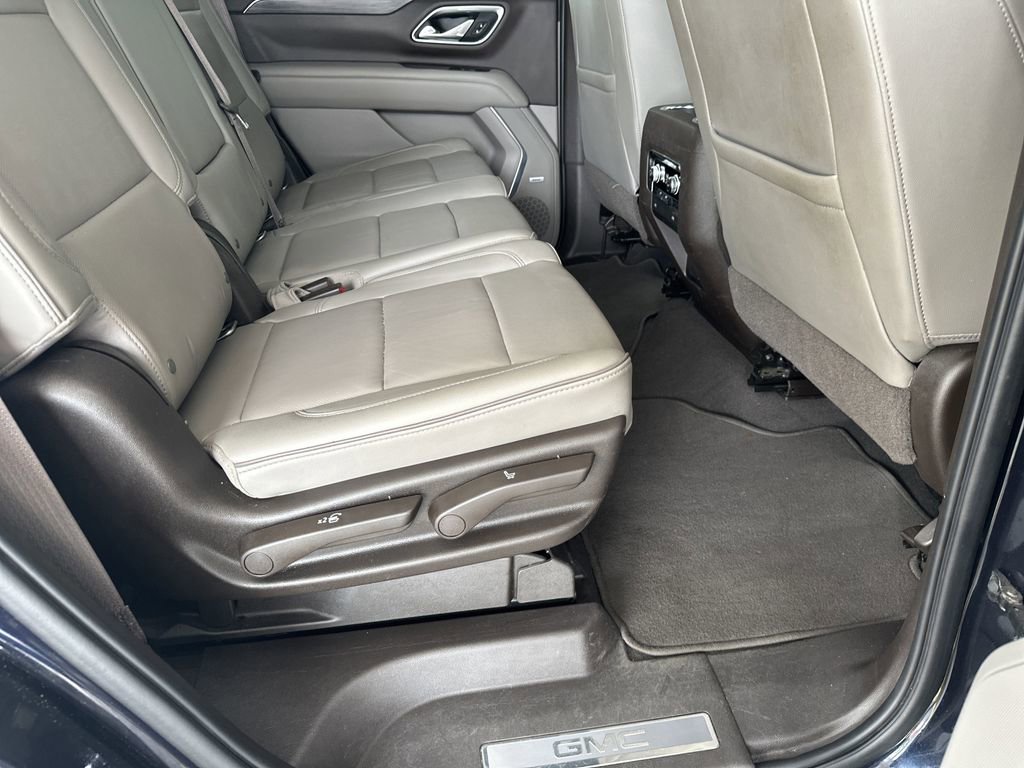 Used 2021 GMC Yukon SLT AWD/4WD image 36