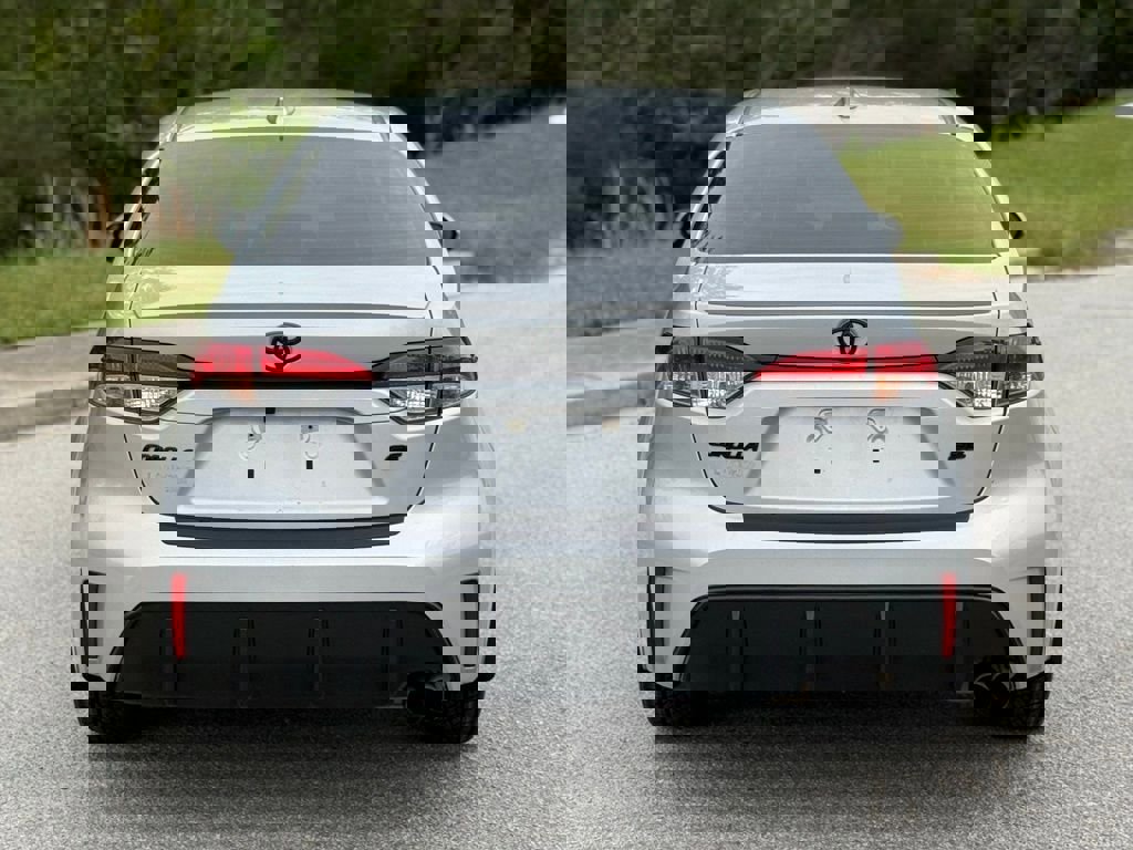 Used 2024 Toyota Corolla SE image 11