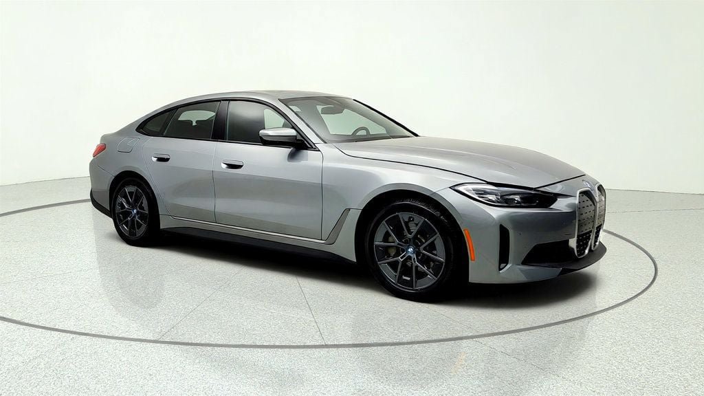 Used 2023 BMW i4 eDrive35 w/ Premium Package RWD image 3