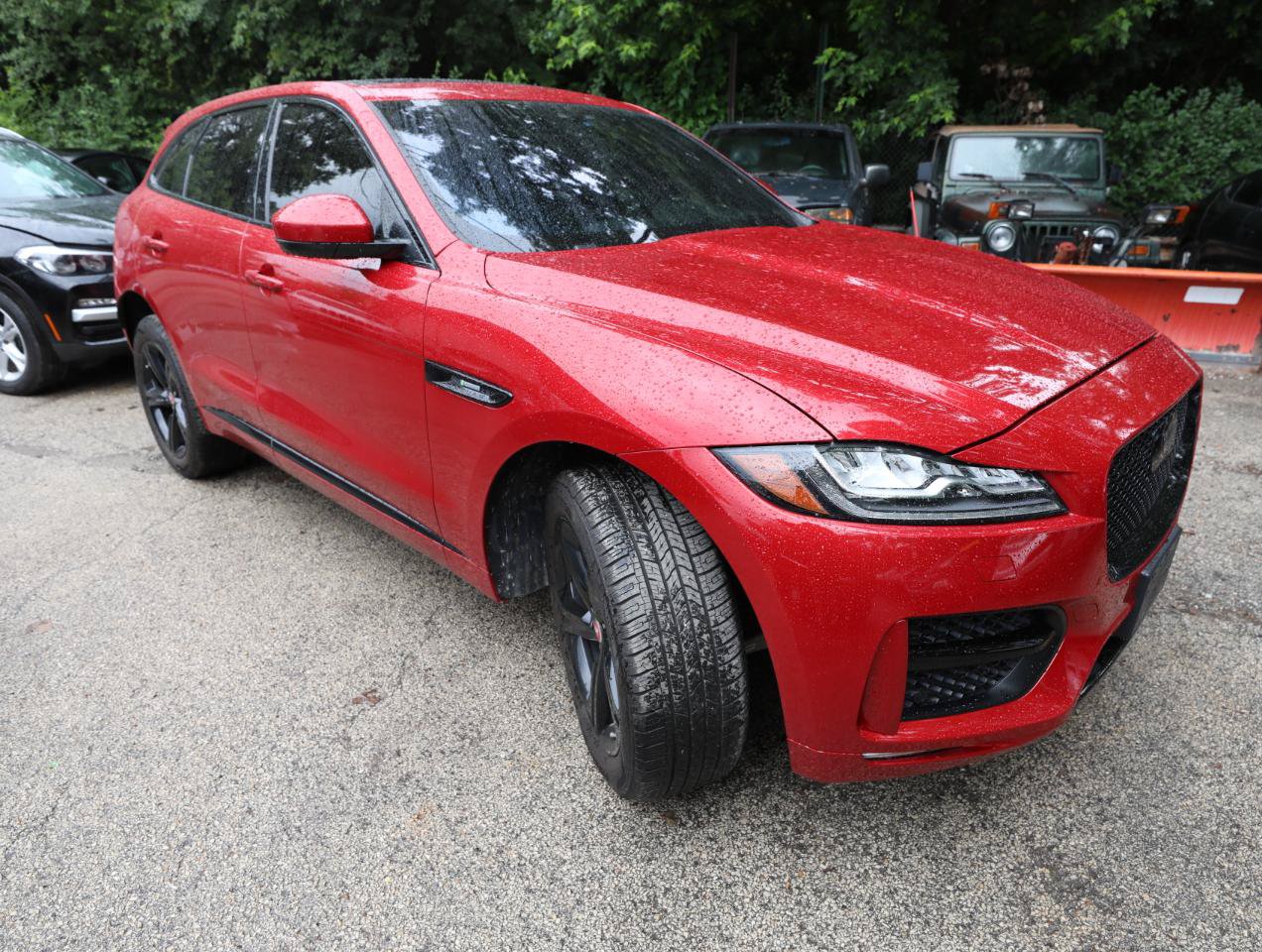 Used 2019 Jaguar F-PACE R-Sport AWD/4WD image 4