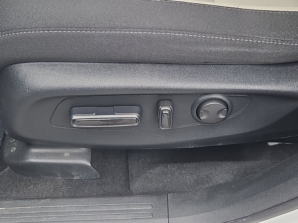 Certified 2023 Honda CR-V EX image 19