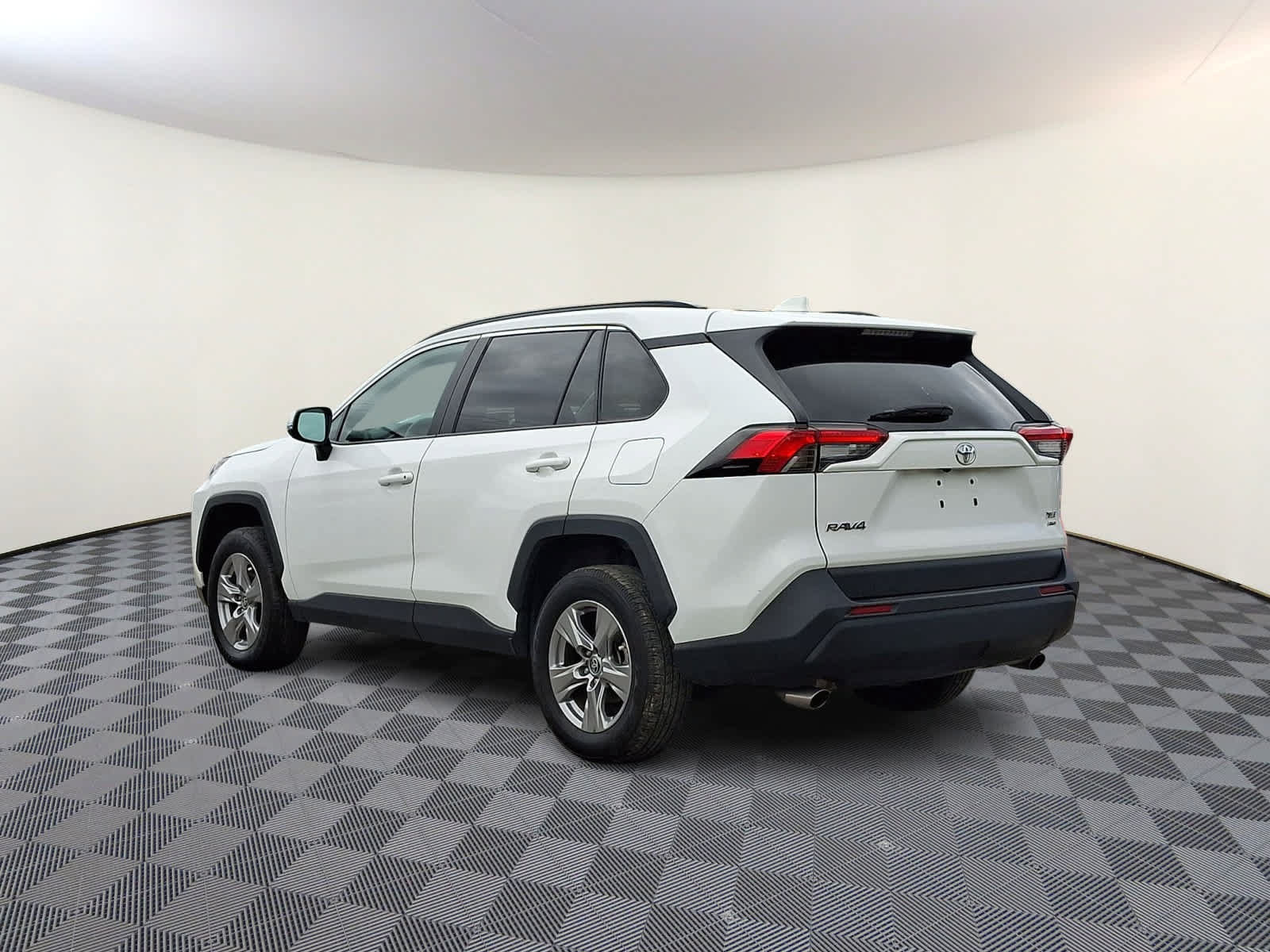 Certified 2024 Toyota RAV4 XLE AWD/4WD image 7