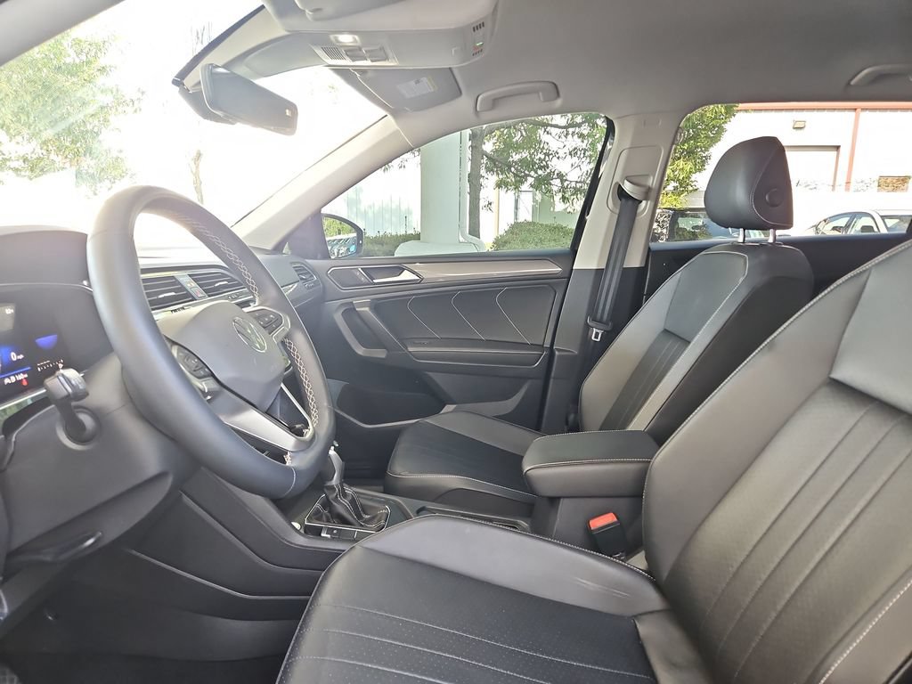 Used 2022 Volkswagen Tiguan SE FWD image 22