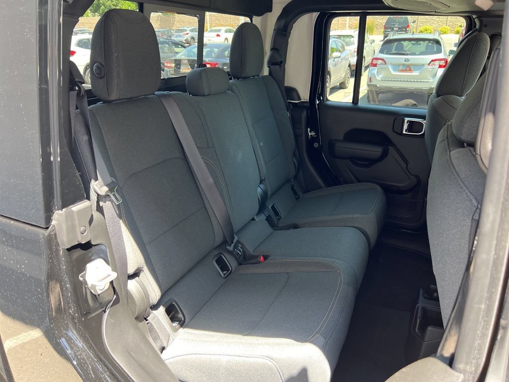 New 2025 Jeep Gladiator Sport AWD/4WD image 23
