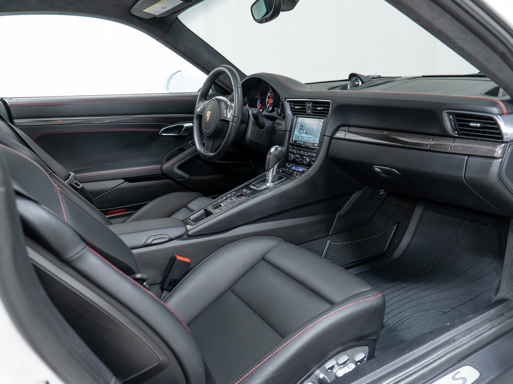 Certified 2014 Porsche 911 Turbo S AWD/4WD image 33