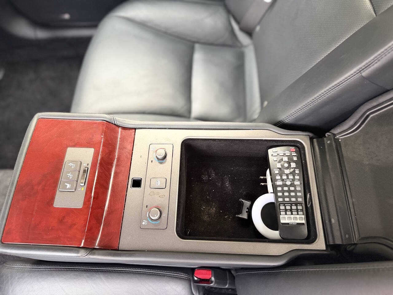 Used 2007 Lexus LS 460 L RWD image 19