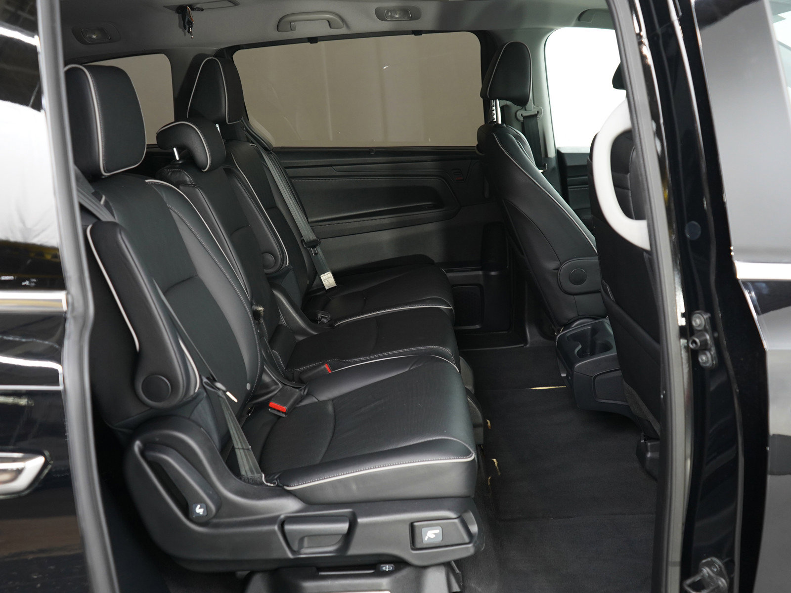 Used 2023 Honda Odyssey Elite image 12