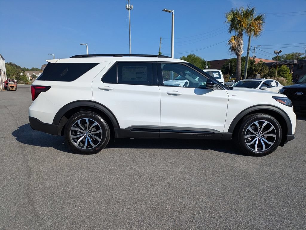 New 2026 Ford Explorer ST-Line w/ Premium Package RWD image 3