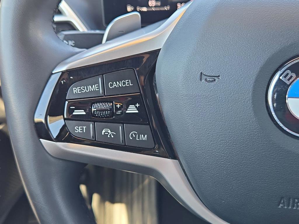 Used 2025 BMW 330i xDrive Sedan AWD/4WD image 22