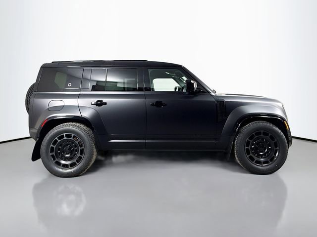 New 2026 Land Rover Defender 110 OCTA AWD/4WD image 4