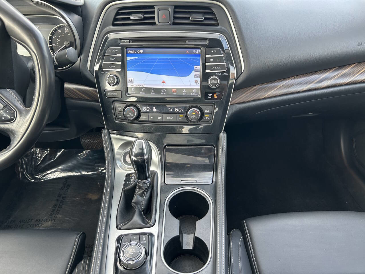 Used 2017 Nissan Maxima Platinum image 9