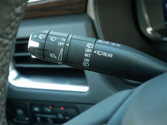 Used 2024 Chevrolet Suburban Premier image 22