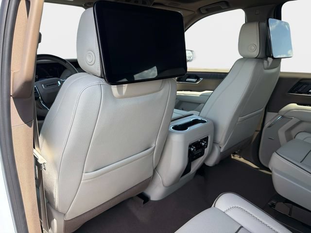 New 2026 GMC Yukon XL Denali w/ Denali Reserve Package AWD/4WD image 13