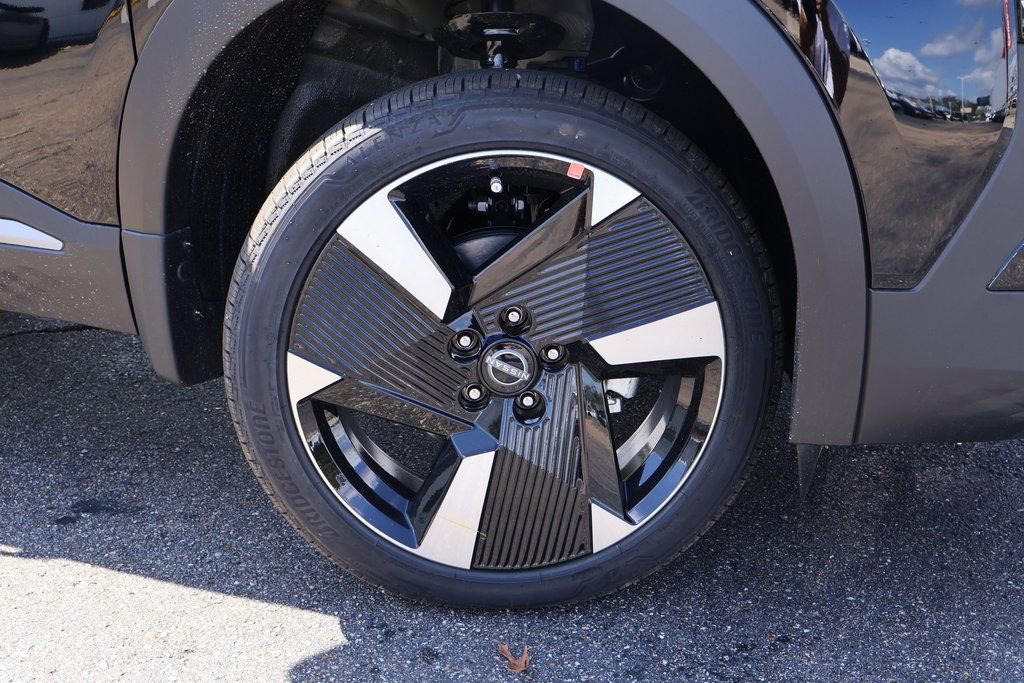 New 2026 Nissan Kicks SR w/ Cold Weather Package image 16
