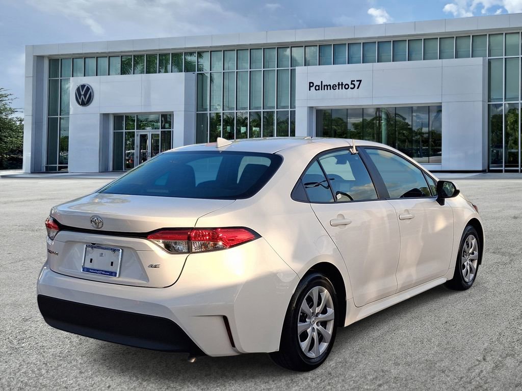 Used 2024 Toyota Corolla LE FWD image 6
