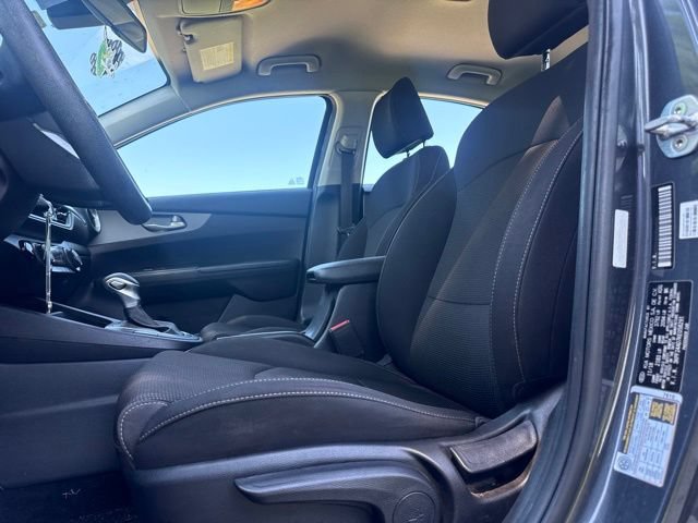Used 2019 Kia Forte LXS FWD image 31
