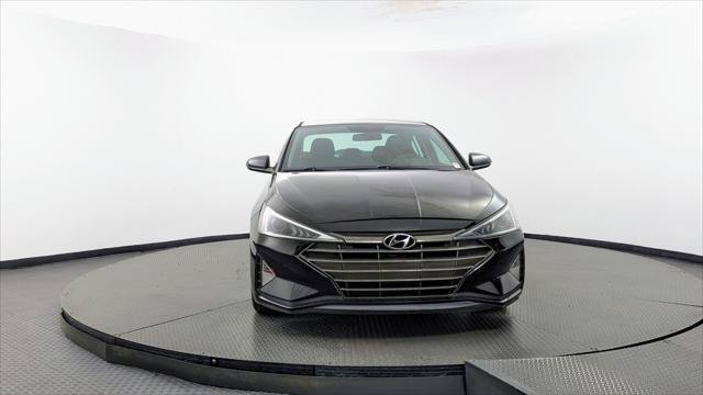 Used 2019 Hyundai Elantra SE w/ Cargo Package FWD image 12