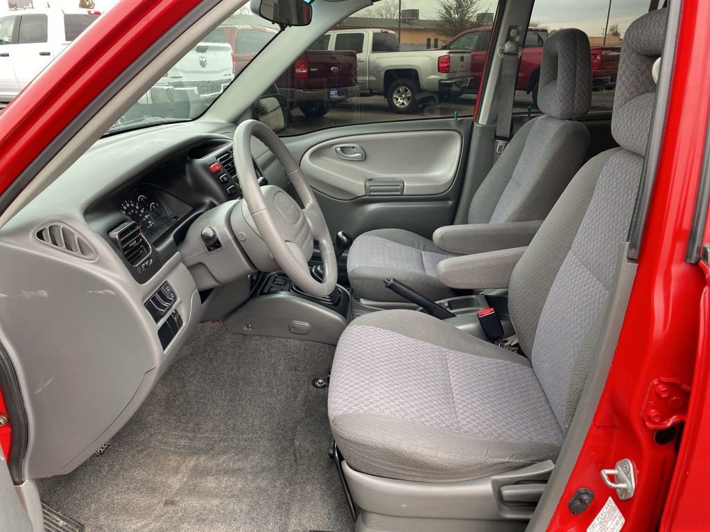 Used 2003 Chevrolet Tracker 2WD image 17