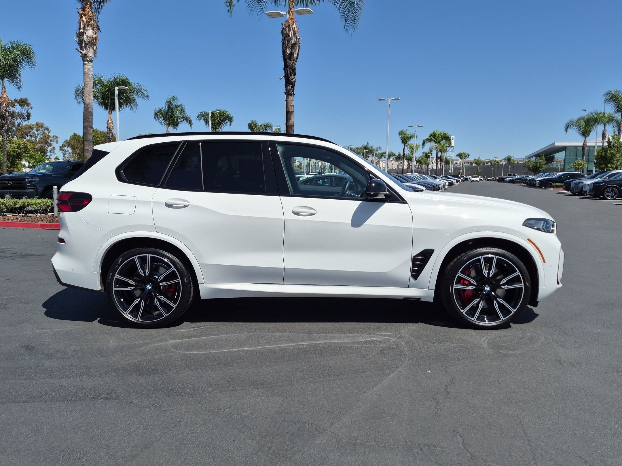 Used 2026 BMW X5 M60i AWD/4WD image 11
