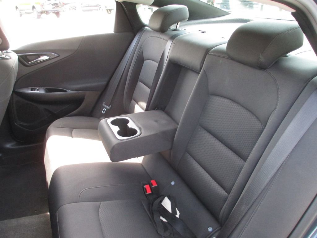 Used 2019 Chevrolet Malibu LT image 17
