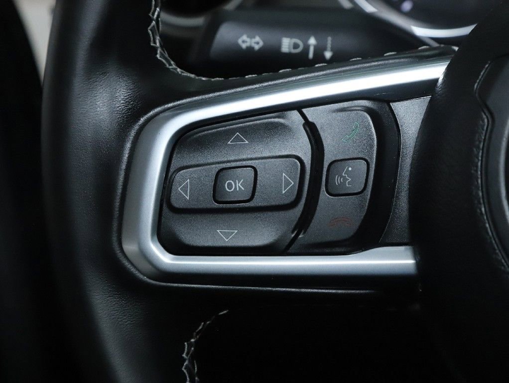 Used 2022 Jeep Wrangler Unlimited Sahara image 21